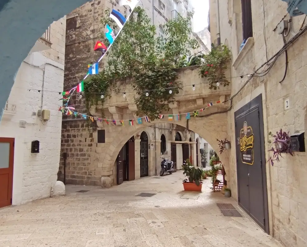 arco meraviglia bari vecchia