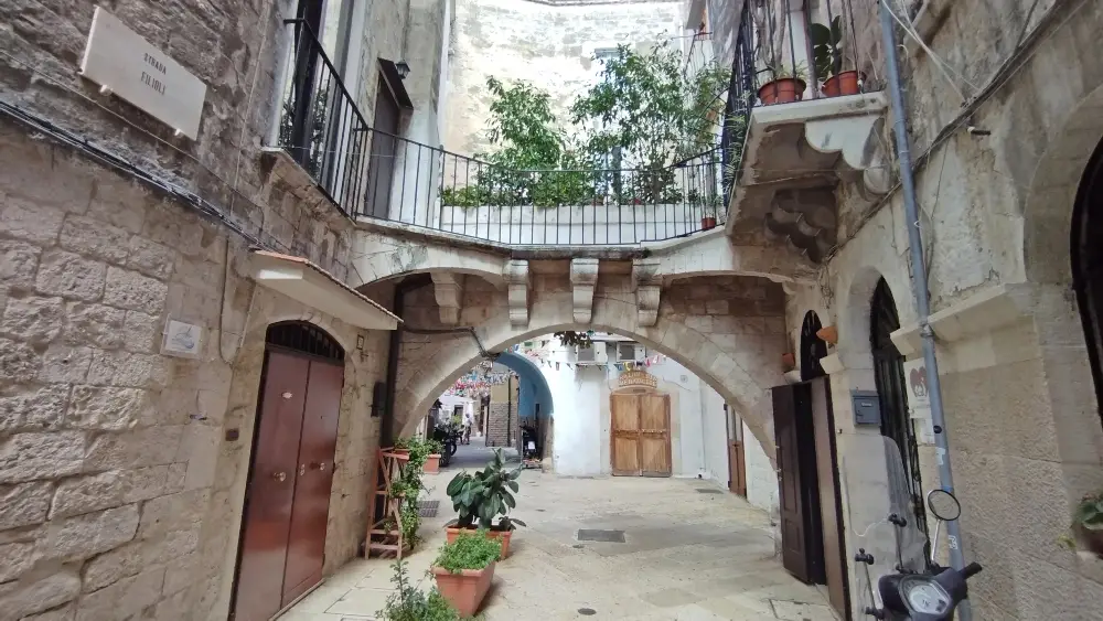 arco meraviglia centro storico bari
