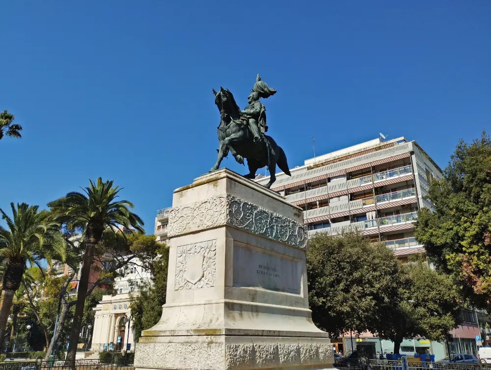 giardino piazza umberto bari 1