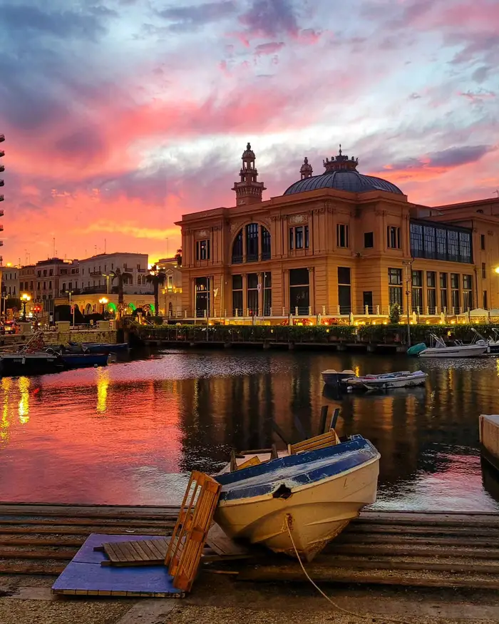 Nderr alla Lanz, il vecchio porticciolo di Bari 4 vista sul teatro margherita dal chiringuito