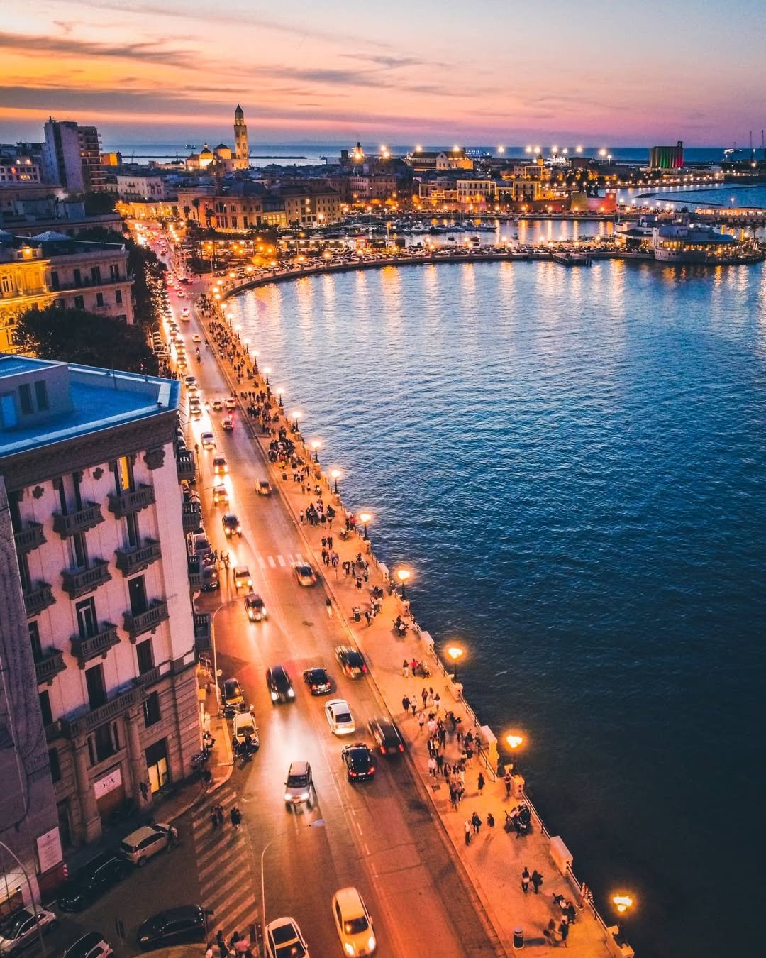 lungomare bi bari by night