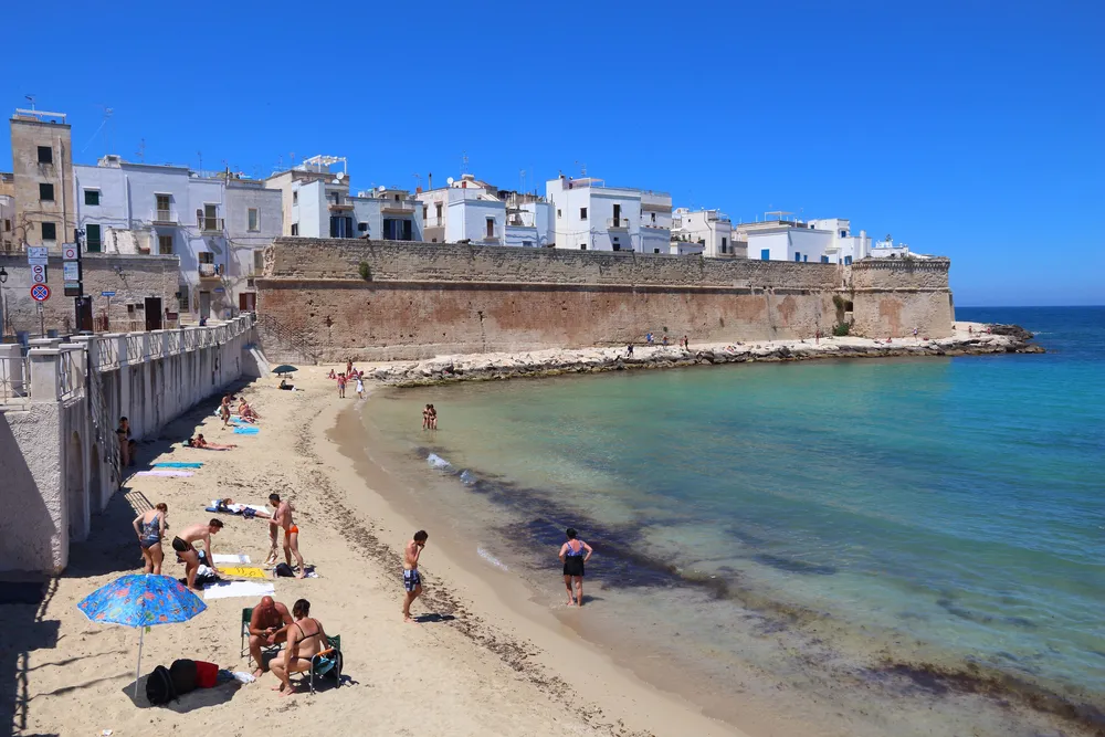 spiaggia porta vecchia monopoli