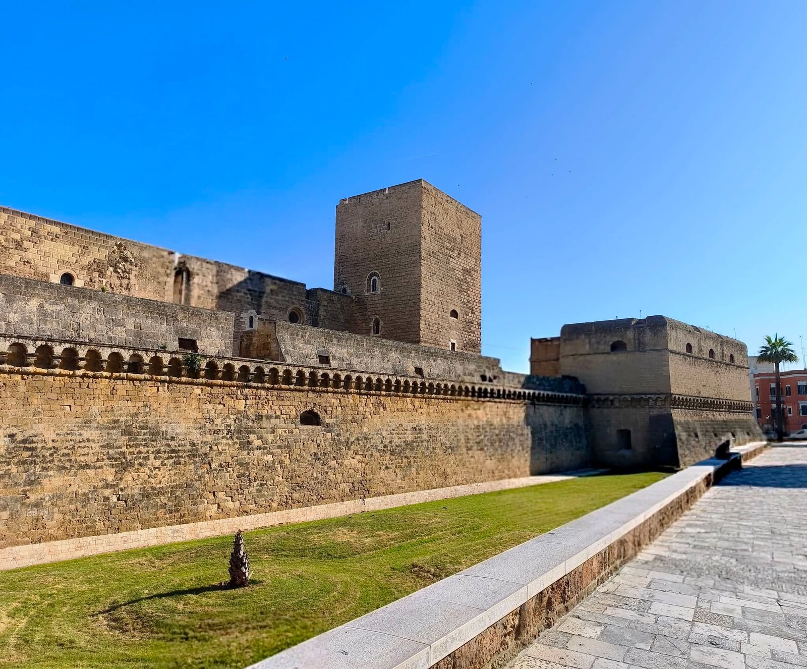 castello normanno svevo bari vecchia