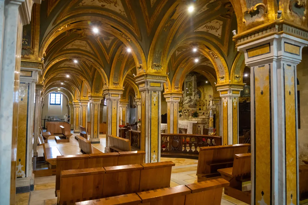 cripta cattedrale san sabino bari vecchia
