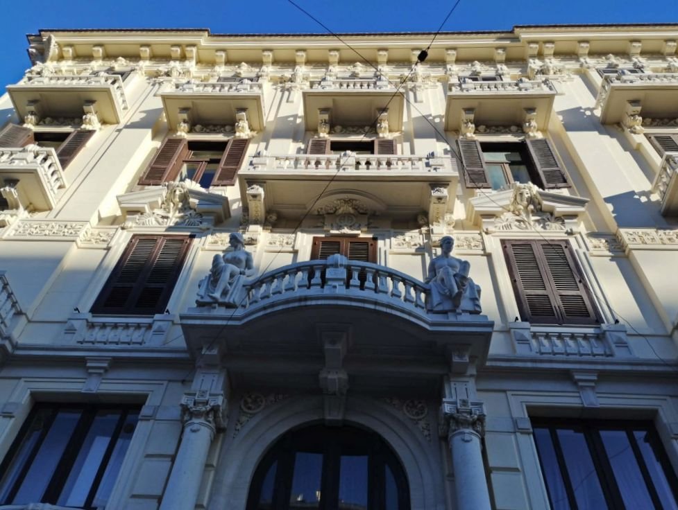 Corso Cavour: il paradiso dello shopping nel centro di Bari 12 dettagli palazzo corso cavour bari