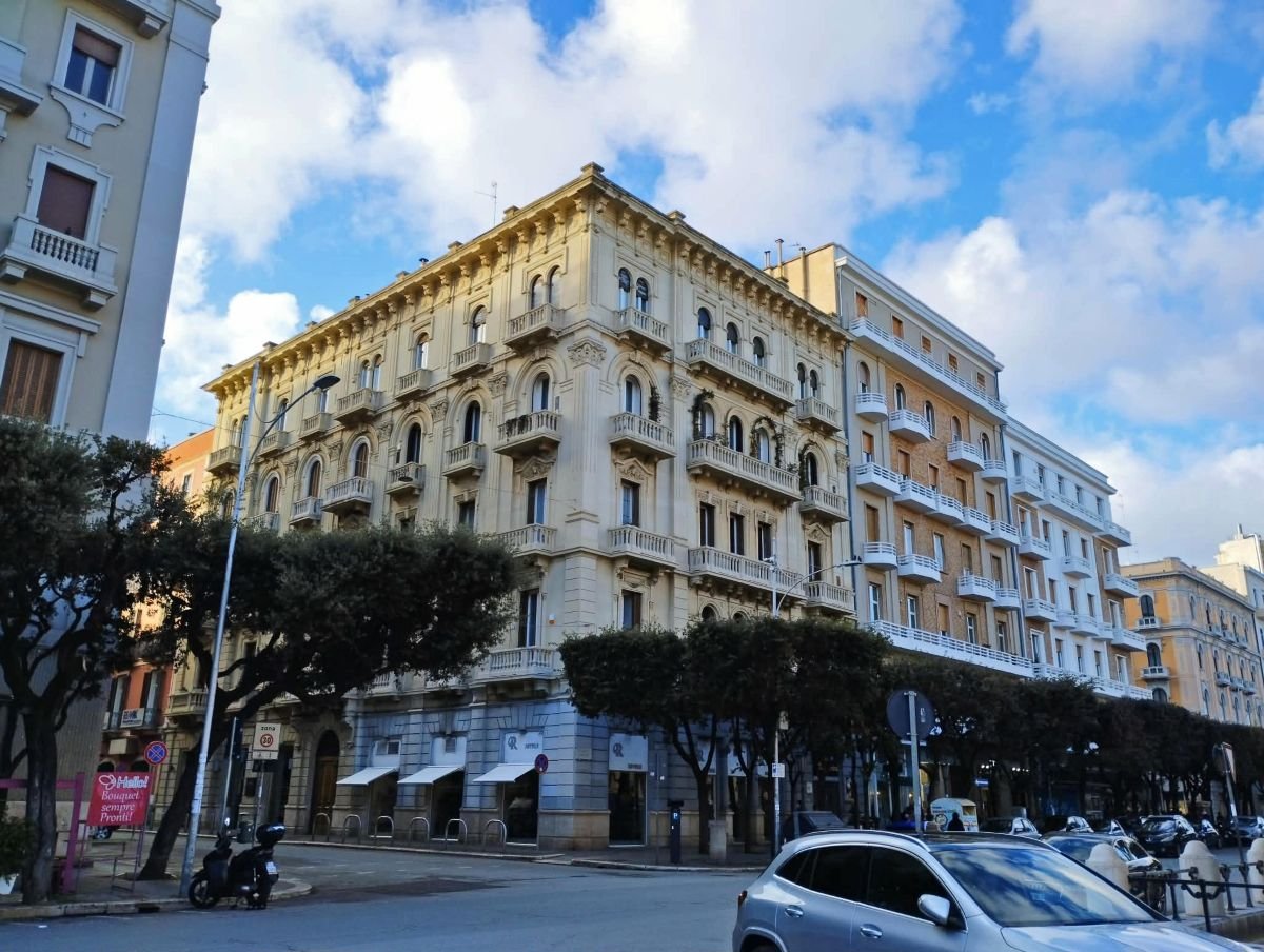 Corso Cavour: il paradiso dello shopping nel centro di Bari 9 eleganti palazzi corso cavour bari