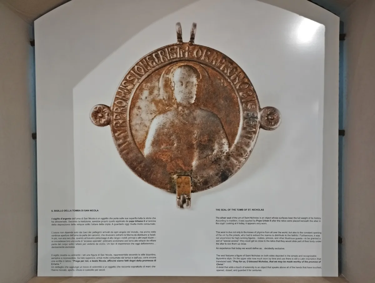 museo nicolaiano bari vecchia sigillo tomba san nicola 1