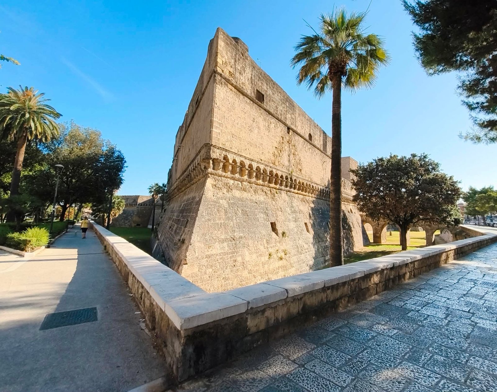 castello normanno svevo bari