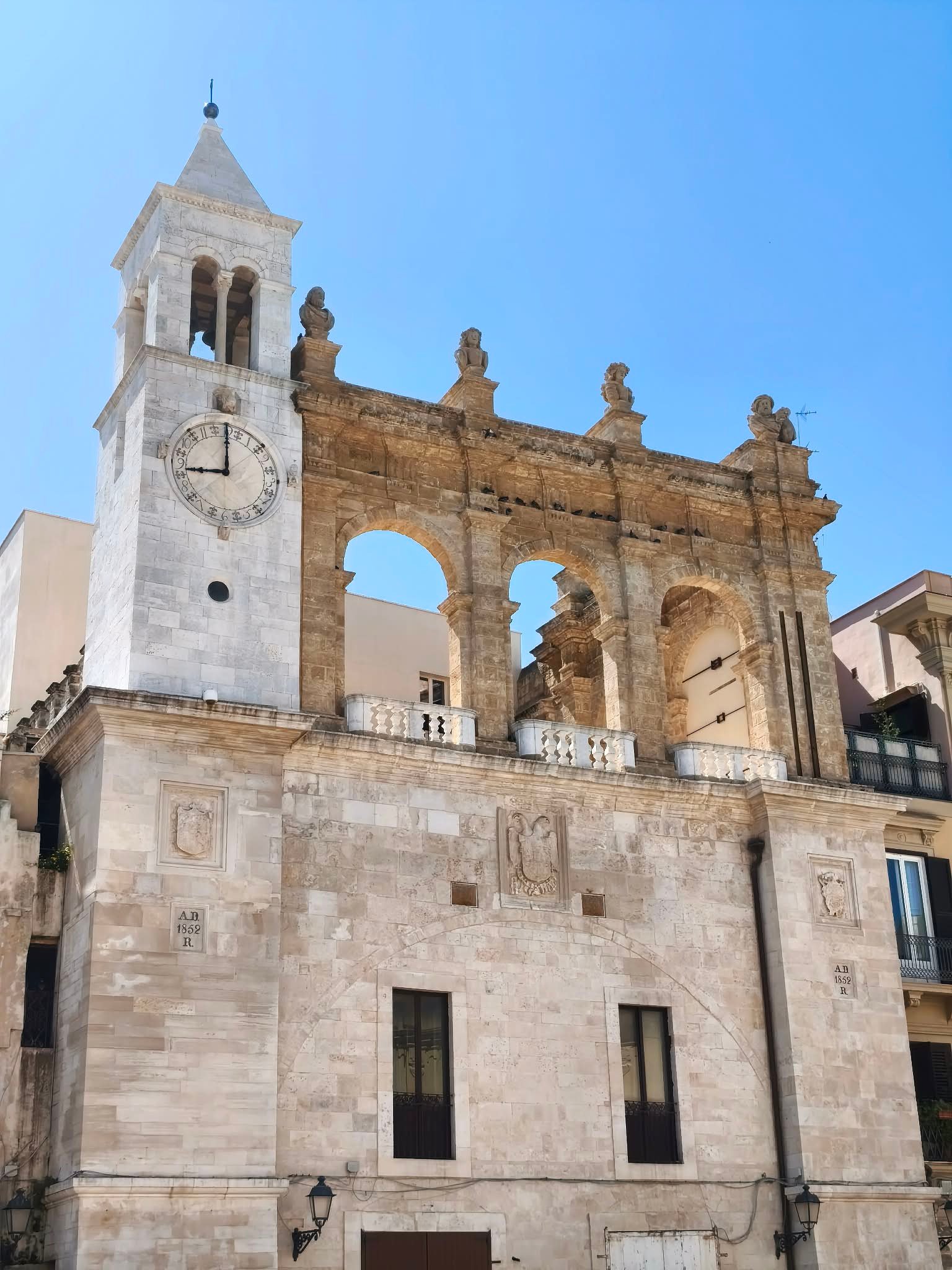 palazzo del sedile piazza.mercantile bari vecchia
